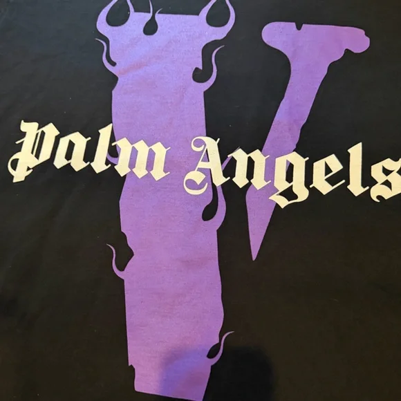 VLONE Black Tee with Purple and White Logo 100% authentic - Picture 4 of 5